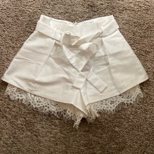Brand new white dressy shorts 😍